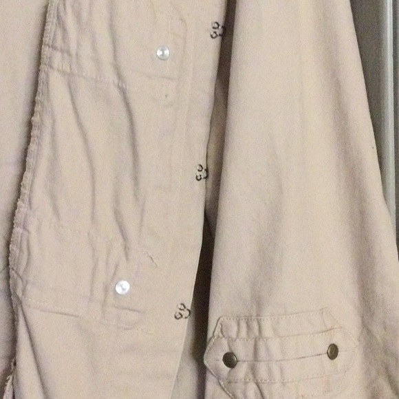 Cute jacket! - Picture 3 of 3